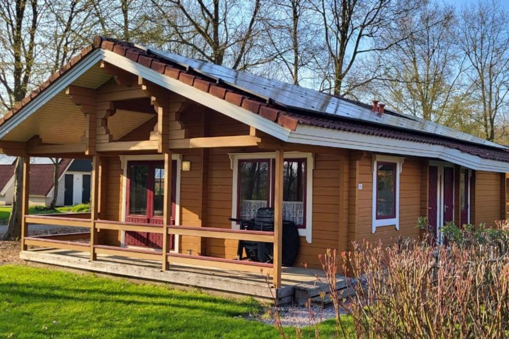 Sauna Bungalow Uppsala Gramsbergen المظهر الخارجي الصورة